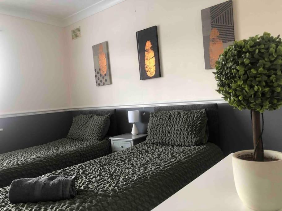 29 Comfort House 2 Bedroom Townhouse With Parking Сканторп Экстерьер фото